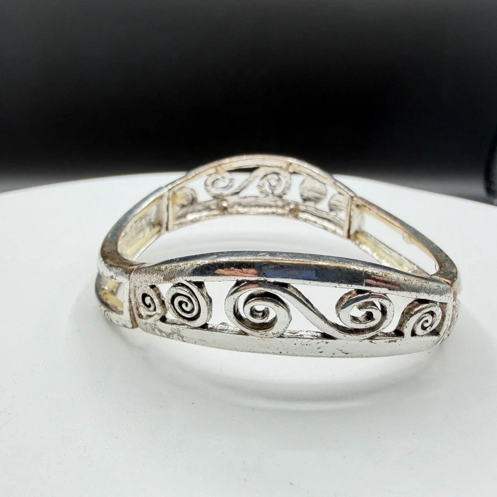 N/A silver tone